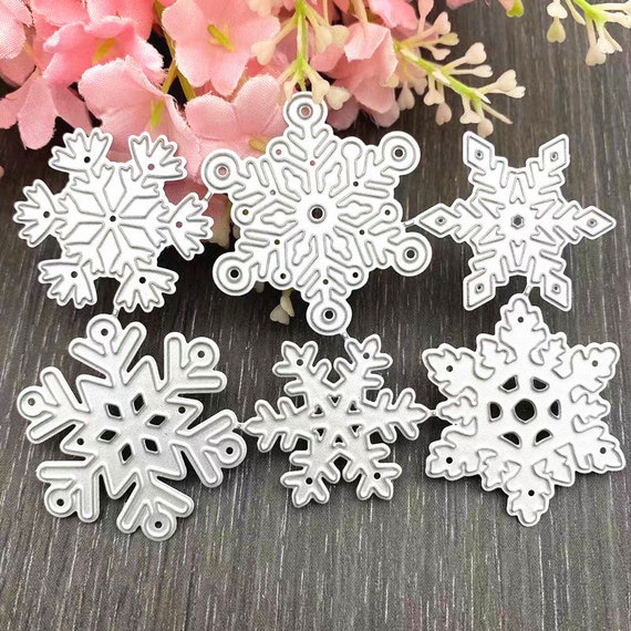 Fustelle in metallo a forma di cuore con fiocco per confezioni
