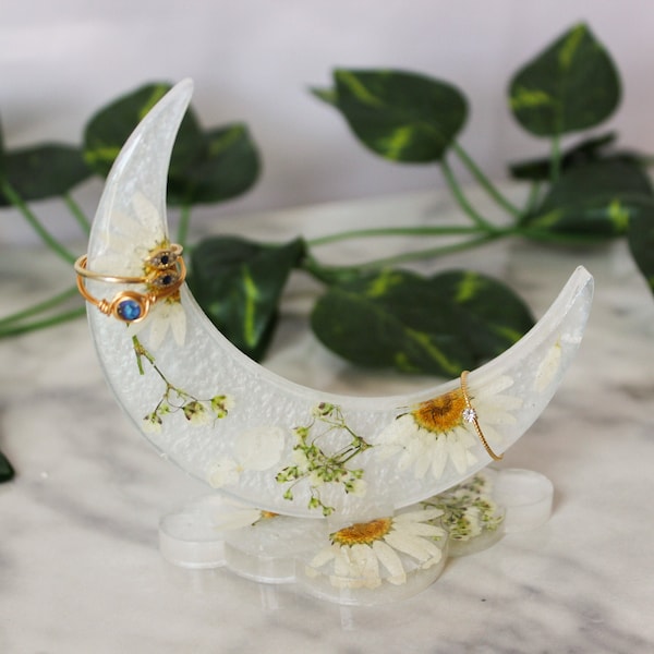 Crescent Moon Ring Holder | Resin Ring Holder | Resin Jewelry Stand | Room Decor | Pressed Flowers