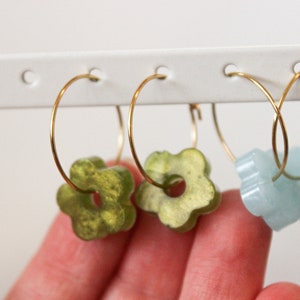 Mini Hoop Flower Dangles Flower Huggie Hoops Minimalist Flower Hoop Earrings Retro Green