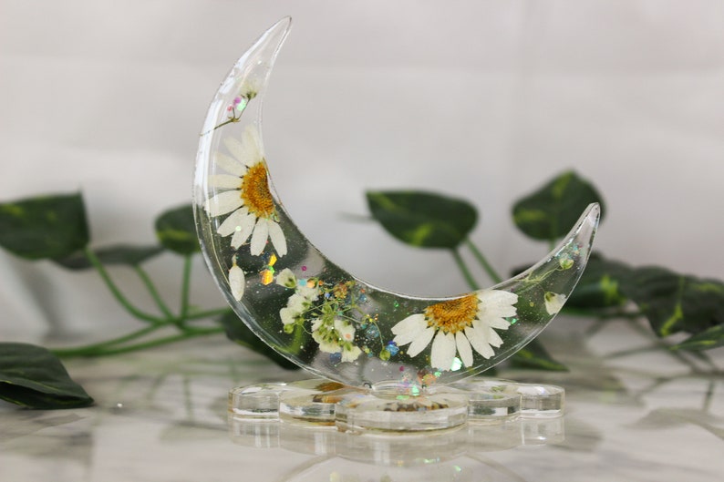 Crescent Moon Ring Holder Resin Ring Holder Resin Jewelry Stand Room Decor Pressed Flowers image 5