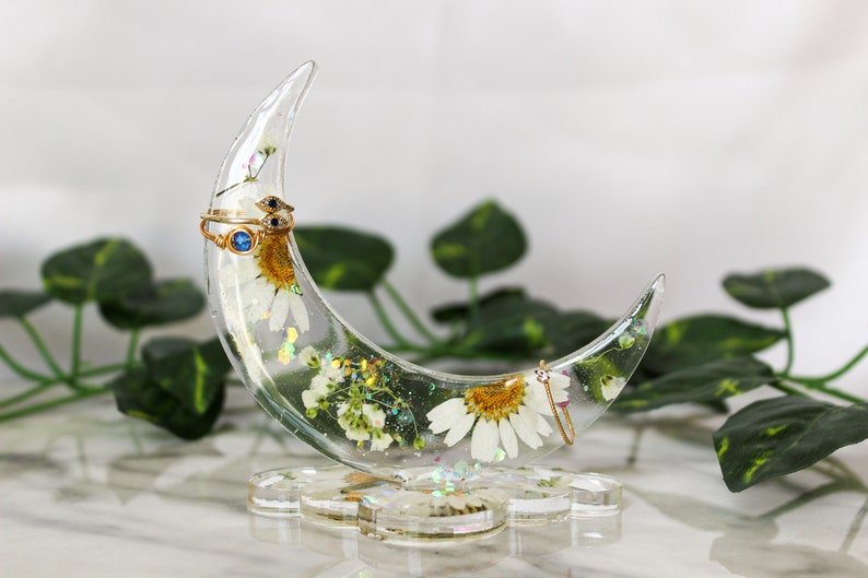 Crescent Moon Ring Holder Resin Ring Holder Resin Jewelry Stand Room Decor Pressed Flowers image 7