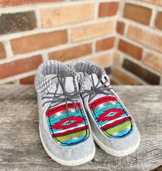 girls hey dude shoes