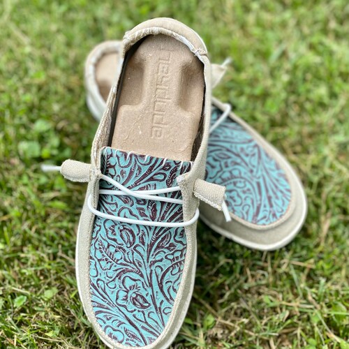 Turquoise Tooled Genuine Leather Hey 
