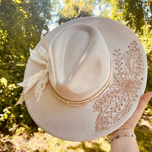 Chapeau personnalisé gravé à la main | Chapeau à bord large brûlé à la main | Chapeau de marque personnalisé | Chapeau brûlé par cactus | Chapeau western brûlé à la main