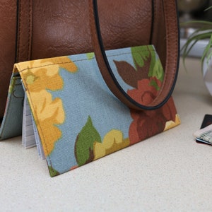 Floral Canvas Checkbook Cover, Cute Fabric Checkbook, Money Holder, Pretty Checkbook Cover, Gifts for Mom, Teacher Gift, Stocking Stuffer