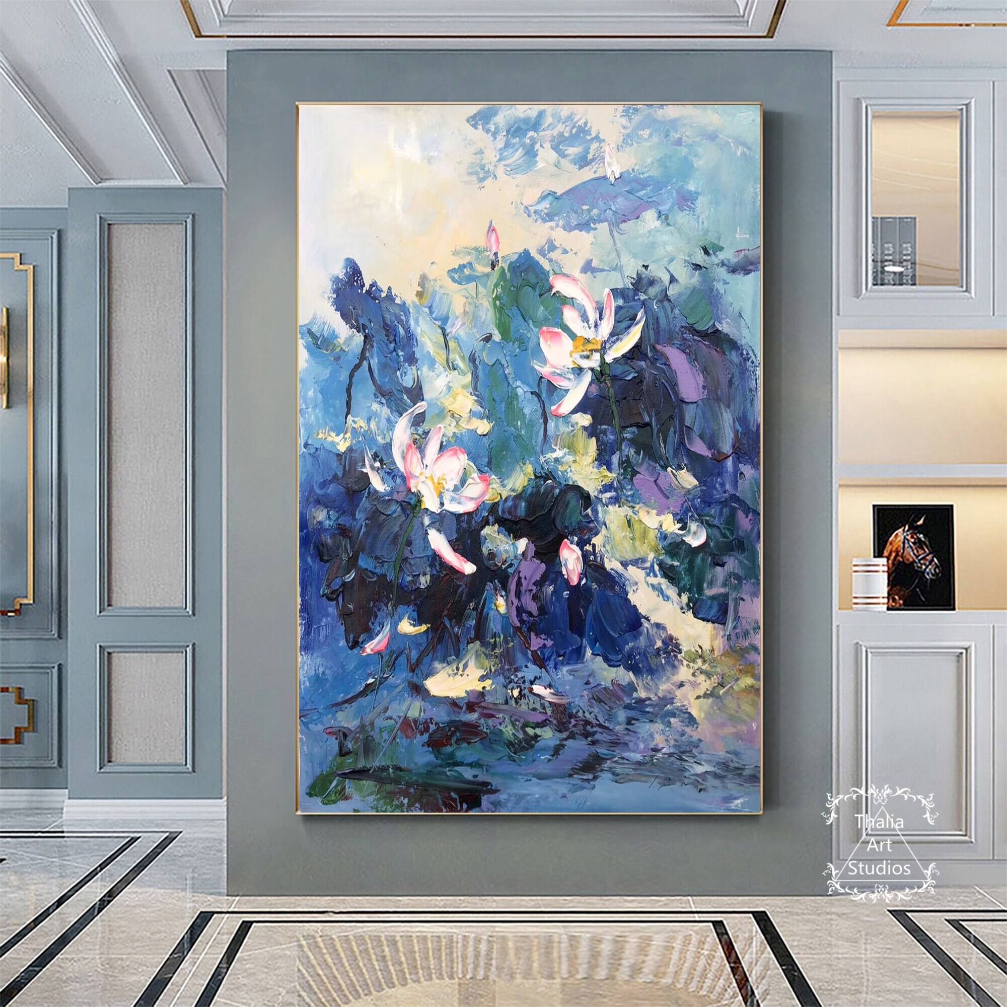 蓮の花の抽象画 キャンバスに大きな蓮の花の絵 青いアクリル抽象画 紫