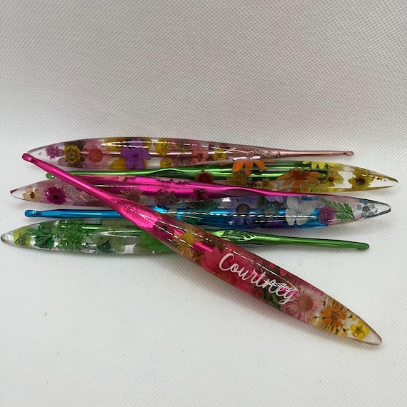 Custom resin crochet hooks