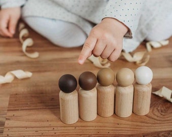 Multikulturellt träpinne-dockeset | Montessorileksaker