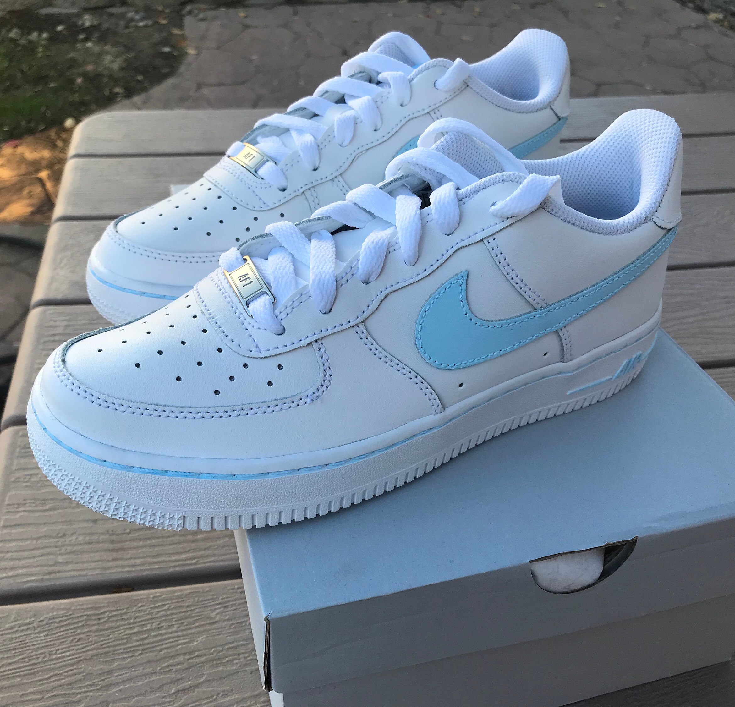 Implacable bicicleta Popular Nike Air Force 1 Painted Custom Custom Women Nikes Custom - Etsy