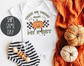 Halloween Baby Onesie®, Trick or Treat Smell My Feet Outfit, Halloween Baby Clothes, Funny Halloween Baby Shirt, Cute Halloween Baby Gift