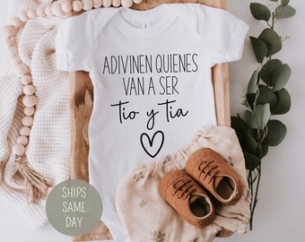 Adivinen quienes van a ser tio y tia Onesie®, Spanish Pregnancy Announcement Onesie®, Tia y Tio Announcement Onesie®, Anuncio De Bebe