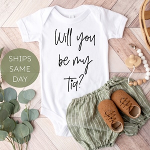 Will You Be My Tia Onesie®, Baby Announcement Onesie ®, Pregnancy Announcement Onesie ®, Baby Surprise Bodysuit, Cute Baby Reveal
