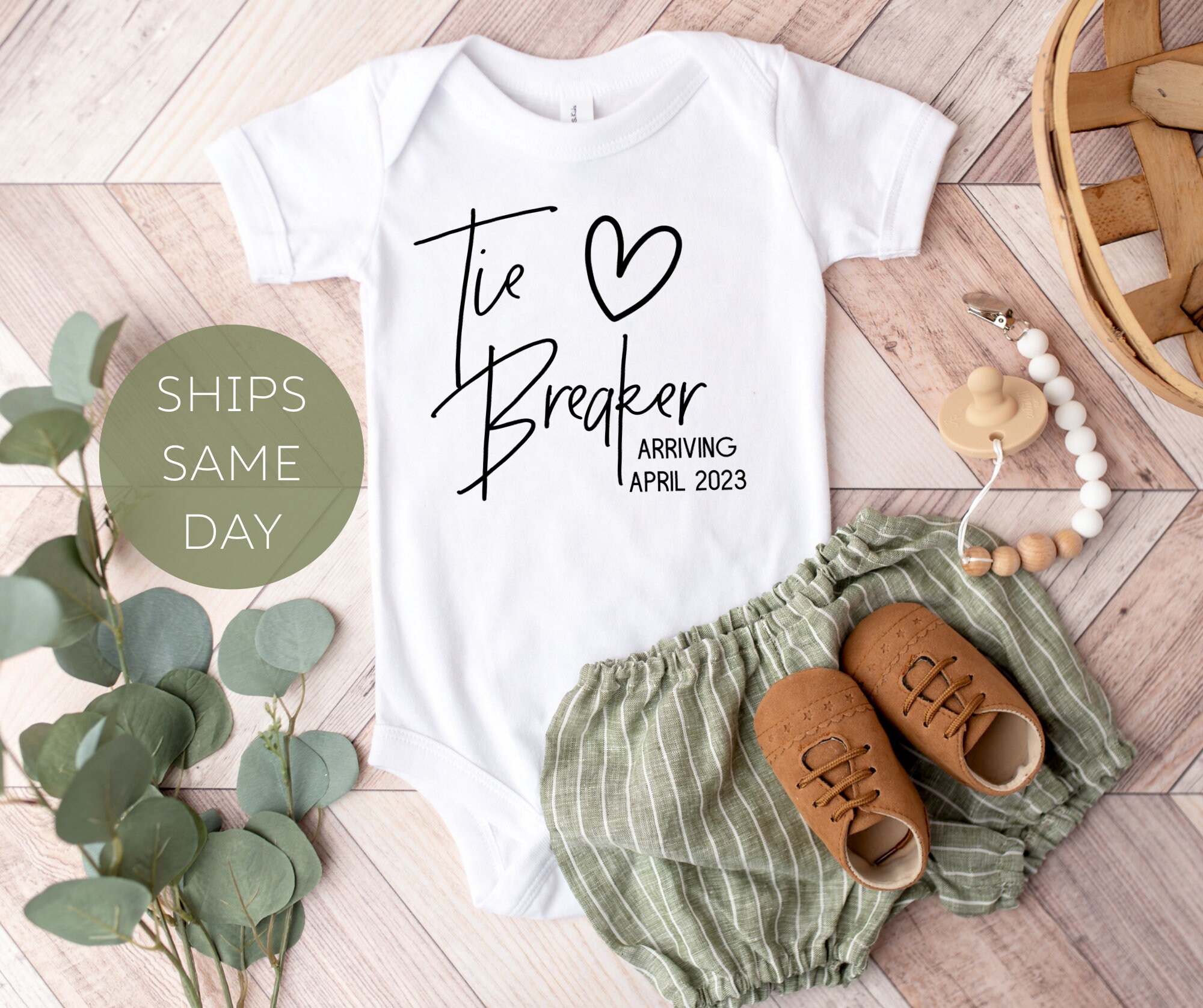  Tiebreaker pregnancy announcement shirt 3rd baby reveal  flamingo and grey shirts : Handmade Products