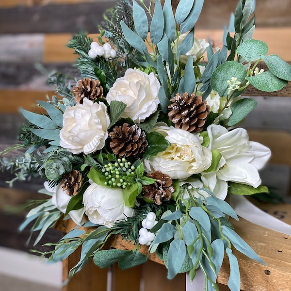 Winter white/cream bridal bouquet/ Rustic white wedding bouquet with pine cones, white bouquet, artificial bouquet