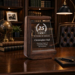Plaque de retraite de luxe personnalisée en cristal clair, nom personnalisé, cadre en bois, décoration de bureau élégante, cadeau d'adieu haut de gamme