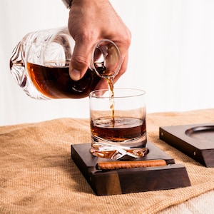 Logo Decanter Custom Decanter Whiskey Decanter Set Decanter with Box Decanter Set Whiskey Decanter Gifts for Boyfriend Gifts for Husband