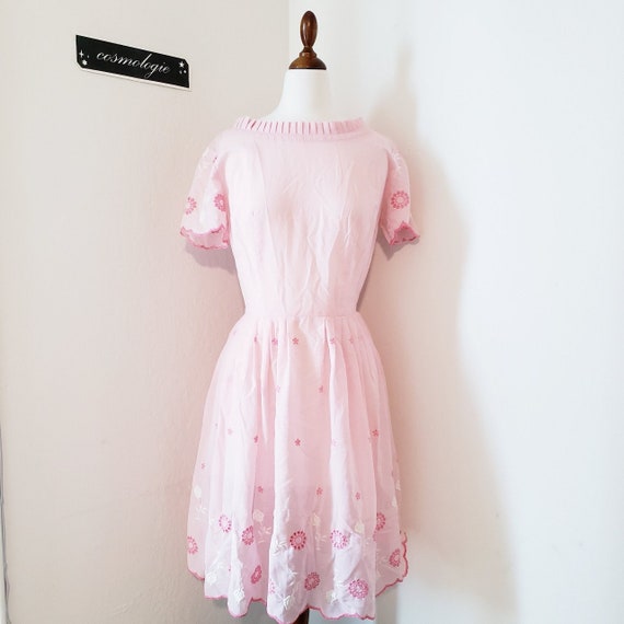 1950s/1960s light pink embroidered a line dress