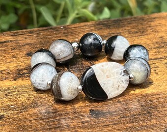 Handmade Agate Bracelet for Harmony and Protection Customized Crystal Gemstone Jewelry