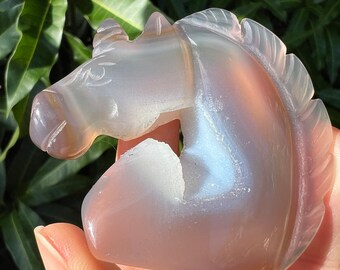 Agate Unicorn Carving with Druzy Quartz: Gemstone Decor