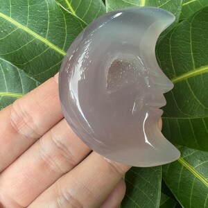 Beautiful Agate Moon Face Carving – Natural Crystal Sculpture – Meditation and Prayer Palm Stone