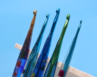 Blue Floral Ergonomic Resin Crochet Hook