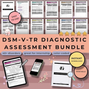 Op de afbeelding: Een digitale DSM-V-TR Diagnostic Assessment Bundle met meer dan 40 stoornissen, kleurgecodeerd voor stages. Inclusief een tablet, smartphone en een spiraalgebonden notitieboek. Met de tekst "EASY TO USE!" en "INSTANT DOWNLOAD!"