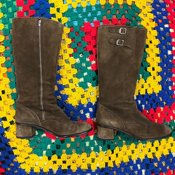 1960er Jahre Vintage Braune Winter Gogo Stiefel mit dekorativer Schnalle