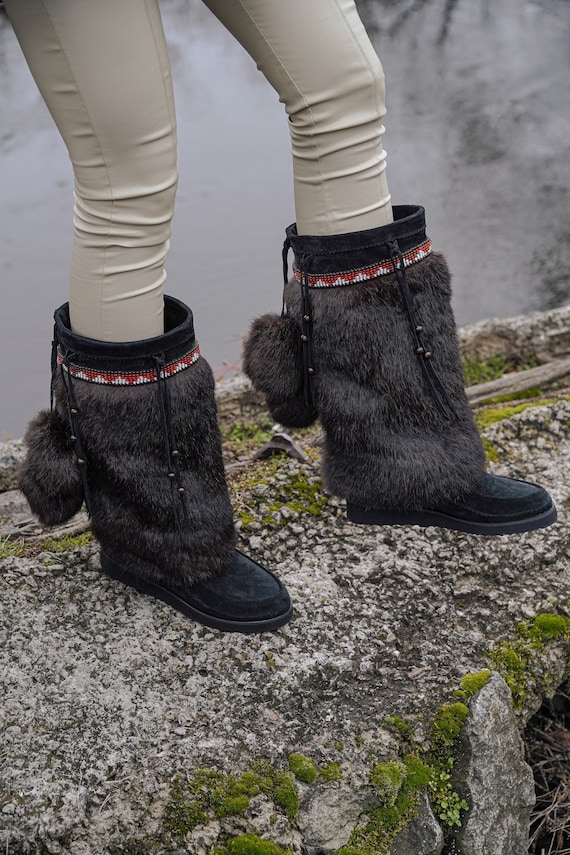 Women's Natural Rabbit and Suede Fur Boots Mukluks Yeti 