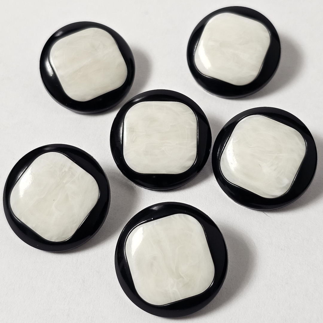 6 Buttons, Plastic Eyelets, Mother-of-pearl, Black/beige, 2.3 Cm, High ...