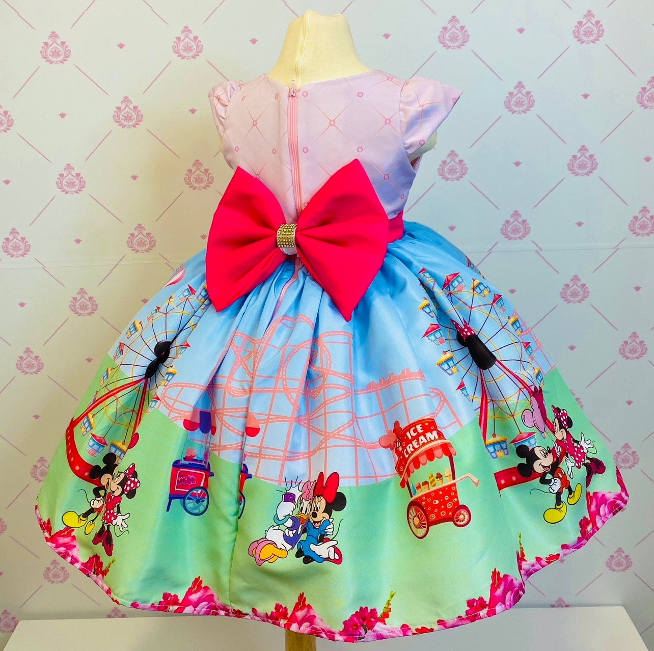 Minnie and shop daisy dress up
