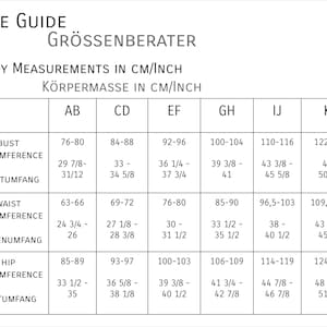 Puede incluir: Una tabla de gu&iacute;a de tallas con medidas corporales en cent&iacute;metros y pulgadas. La tabla incluye medidas de contorno de busto, cintura y cadera, con tallas que van de AB a KL. El texto "Size Guide" est&aacute; en la parte superior.