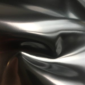 黒マットパテントレザー牛革 2-3オンス 1-1.2 mm 革とシートパネル バッグ ブレスレット イヤリング用