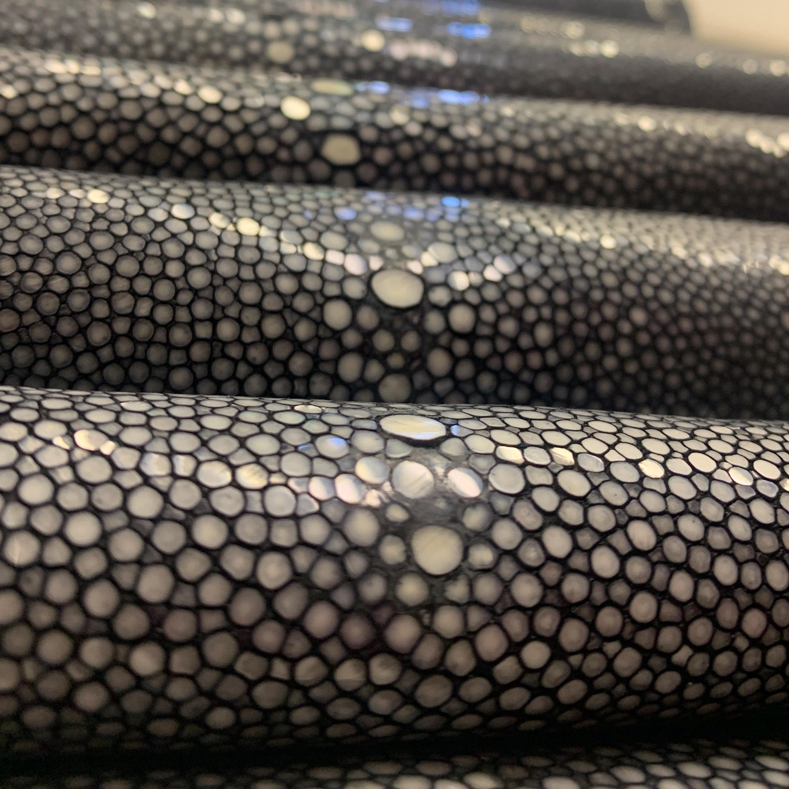 エイ皮、魚皮、天然皮革、黒色研磨表面、ブレスレット、チョーカー 