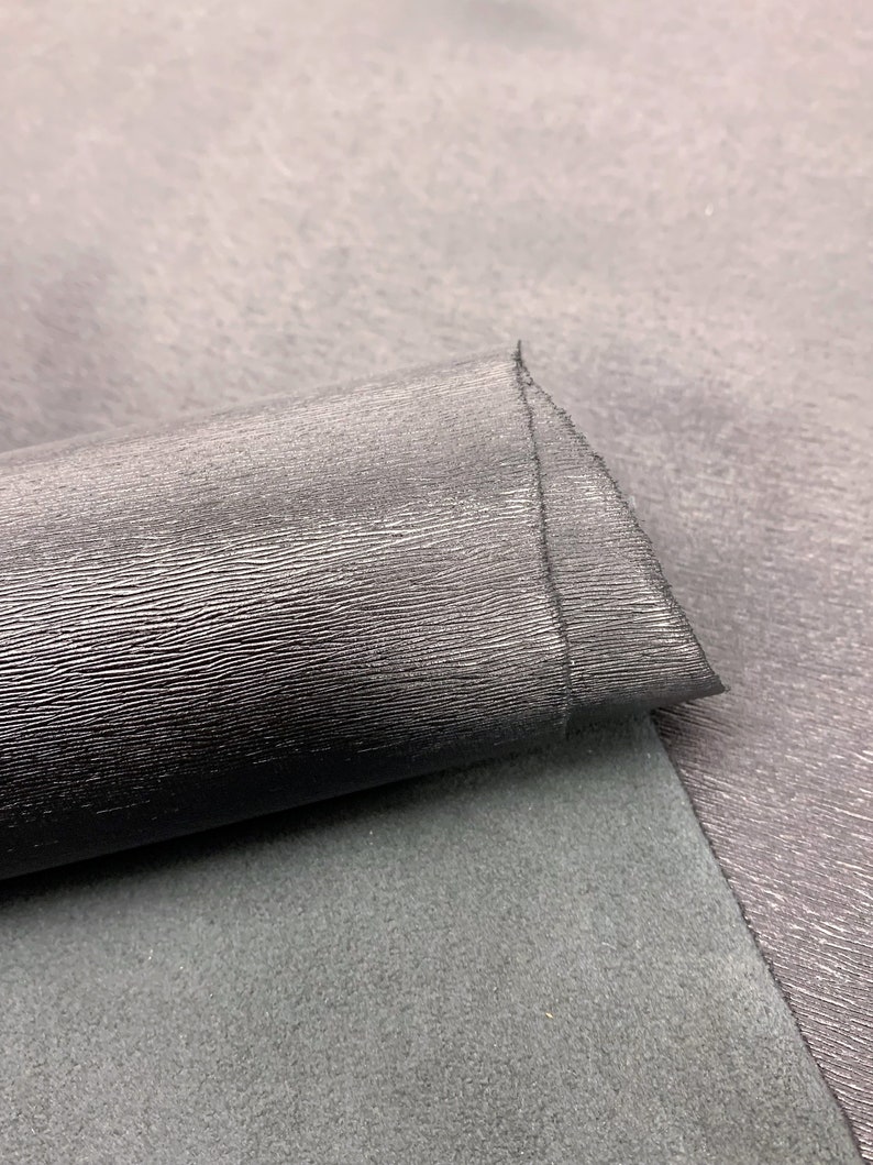 Piel negra Saffiano Fine con estampado pequeño /100% natural/ 1,1 mm/ 2-3 oz / Superficie grabada en relieve y chapada en caliente / Paneles precortados imagen 9