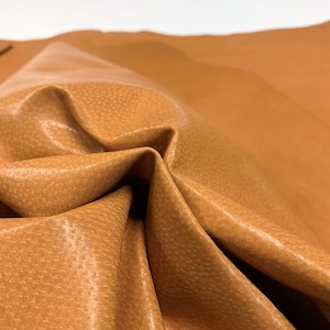 Cognac glazed pig skin | thin 0.6mm | 1-2 oz | Stiff temper image 4