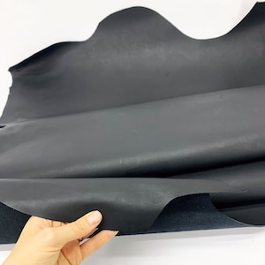 ブラックレザーマットベジタブルタンワックス加工、100%天然素材 | 1～1.2 mm、2～3オンス | 財布、バッグ、靴、ウォレット用