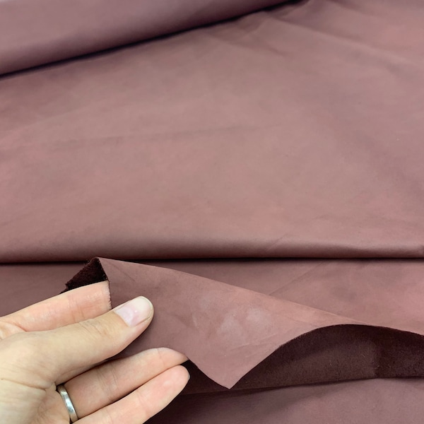 Dünnes bordeauxfarbenes Nubukleder| Rosenholz rosa| 0,3-0,4 mm | Weich, elastisch | Kalbshäute | Für Handschuhe Kleidungsstück Kleid Anzug Jacke Hose