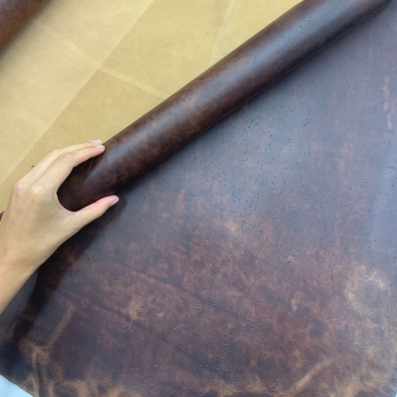 Dark Brown Leather Pull up Embossed Crazy Horse Leather 1.4mm 34 Oz