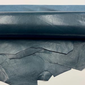 Cuir nappa fin brillant bleu sarcelle | fin 0,3 mm 1 oz | croustillant | Peaux de veau | Pour les gants vêtement robe veste pantalon pantalon porte-monnaie
