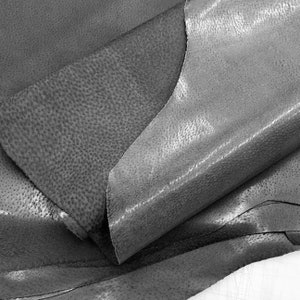 Black leather glazed pig skin | thin 0.6mm | 1-2 oz | Stiff temper glossy for lining