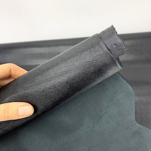 Piel negra Saffiano Fine con estampado pequeño /100% natural/ 1,1 mm/ 2-3 oz / Superficie grabada en relieve y chapada en caliente / Paneles precortados imagen 8