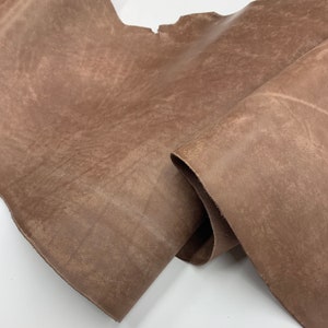 Cuero marrón oscuro / Láminas de curtido vegetal de los pueblos mayas / Grano superior de 1,4 mm 3-4 oz / para bolsos, zapatos, carteras, billeteras