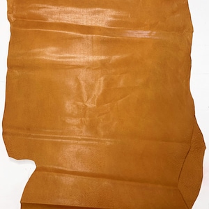 Cognac glazed pig skin | thin 0.6mm | 1-2 oz | Stiff temper image 3