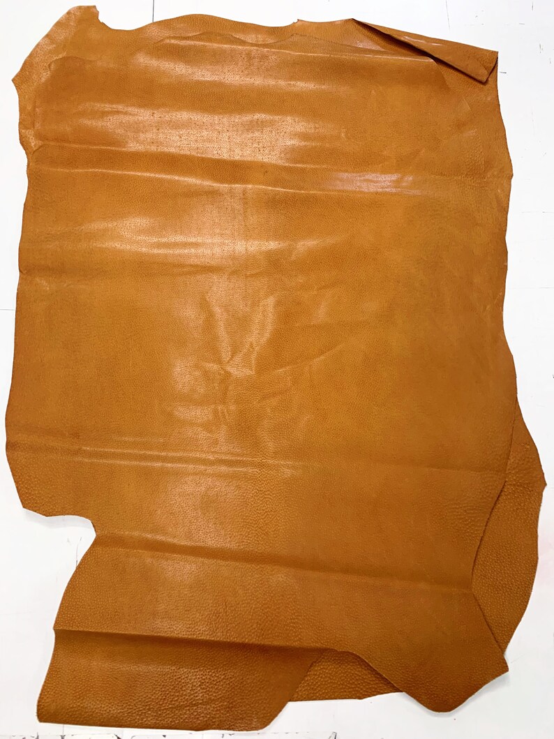 Cognac glazed pig skin | thin 0.6mm | 1-2 oz | Stiff temper image 3