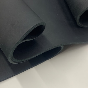 Lato in pelle spessa nera / dosset conciato al petrolio / pieno fiore 100% pelle bovina / 4 mm 10oz / morbido per cinture, borse, manici