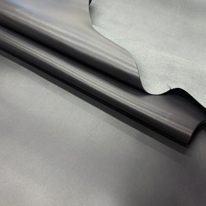 Pelle nappa grigio scuro pieno fiore laterale / 1,4 mm 3-4 OZ / asfalto / vera pelle naturale / superficie piana / fogli pannelli pretagliati lavorazione della pelle