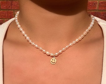 Dainty freshwater pearl necklace choker with gold smile face