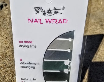 Nail Wraps & Stickers https://sticktothenails.com