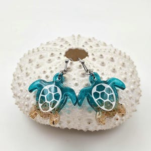 Sea Turtle Earrings, Sea Turtle Gifts, Beach Gifts for Her, Summer Earrings, Turtle Jewelry, Tortoise Gift, Beachy Turtle Earring