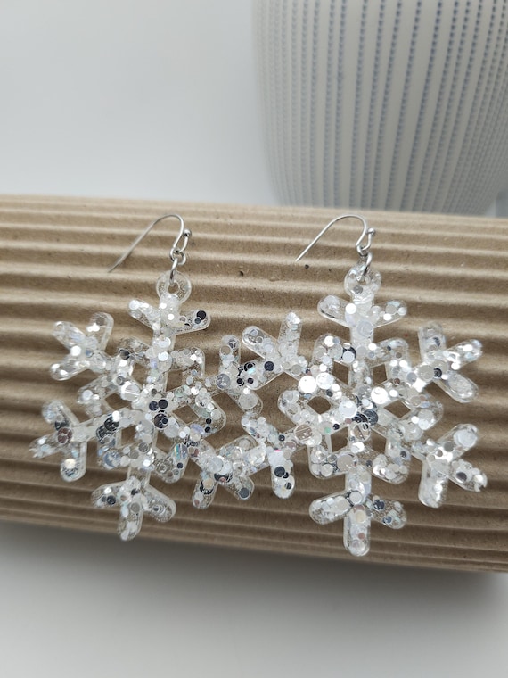 A Wonderland of Snow Earrings A Wonderland of Snow Earrings